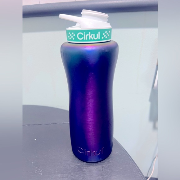 circkle Other - Circkle 32 oz water bottle used once